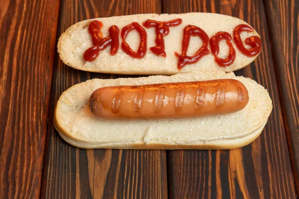 Hot dog. Utcai kaja. Gyors kaja. Gyors harapnivaló. — Stock Fotó