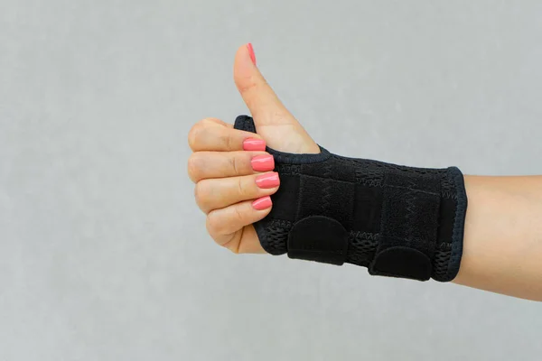 Wrist Brace Treatment Tingling Weakness Your Hand — Stock Photo, Image