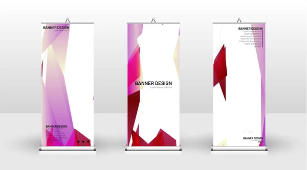 Design de modelo de banner vertical. pode ser usado para brochuras, capas, publicações, etc. o conceito de um padrão de fundo de design triangular — Vetor de Stock