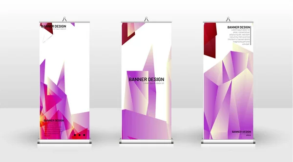 Verticale banner sjabloonontwerp. kan gebruikt worden voor brochures, covers, publicaties, etc. het concept van een driehoeksontwerp achtergrond patroon — Stockvector