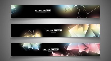 afiş koleksiyonu. çakışan ışık üçgenleri ile soyut arka plan. izole siyah arka plan. eps 10 vektör illüstrasyon