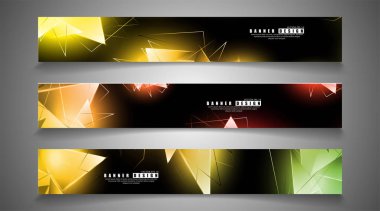 afiş koleksiyonu. çakışan ışık üçgenleri ile soyut arka plan. izole siyah arka plan. eps 10 vektör illüstrasyon