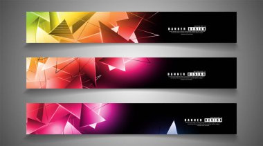 afiş koleksiyonu. çakışan ışık üçgenleri ile soyut arka plan. izole siyah arka plan. eps 10 vektör illüstrasyon