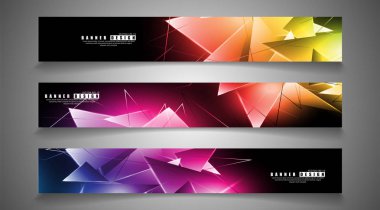 afiş koleksiyonu. çakışan ışık üçgenleri ile soyut arka plan. izole siyah arka plan. eps 10 vektör illüstrasyon