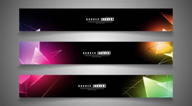 afiş koleksiyonu. çakışan ışık üçgenleri ile soyut arka plan. izole siyah arka plan. eps 10 vektör illüstrasyon