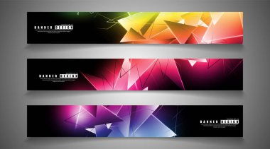 afiş koleksiyonu. çakışan ışık üçgenleri ile soyut arka plan. izole siyah arka plan. eps 10 vektör illüstrasyon