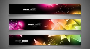 afiş koleksiyonu. çakışan ışık üçgenleri ile soyut arka plan. izole siyah arka plan. eps 10 vektör illüstrasyon