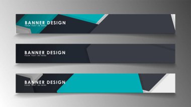 Arka plan afiş şablonlar kümesi. Poligonal arka plan ile modern vektör afiş.