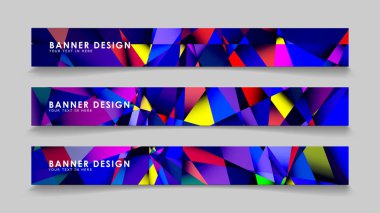 Renkli geometrik degrade arka planlara sahip soyut dikdörtgen vektör afişleri