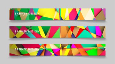 Renkli geometrik degrade arka planlara sahip soyut dikdörtgen vektör afişleri