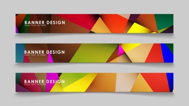 Renkli geometrik degrade arka planlara sahip soyut dikdörtgen vektör afişleri