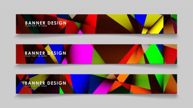 Renkli geometrik degrade arka planlara sahip soyut dikdörtgen vektör afişleri