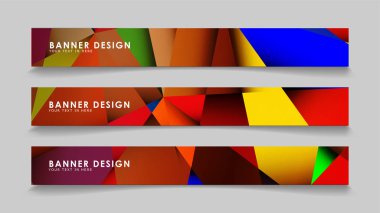 Renkli geometrik degrade arka planlara sahip soyut dikdörtgen vektör afişleri