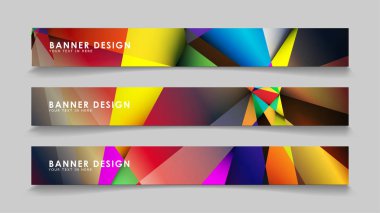 Renkli geometrik degrade arka planlara sahip soyut dikdörtgen vektör afişleri