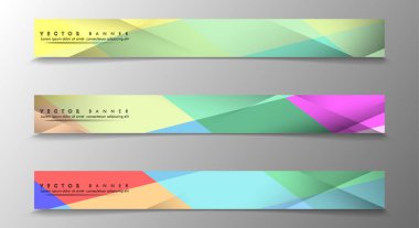Çok Renkli Arka Planlara Sahip Bannerlar kümesi. Geometrik Soyut Modern Vektör İllüstrasyon