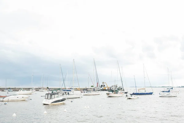 Colonia Del Sacramento Uruguay Jan 2019 Zeilboten Voor Anker Uitzicht — Stockfoto