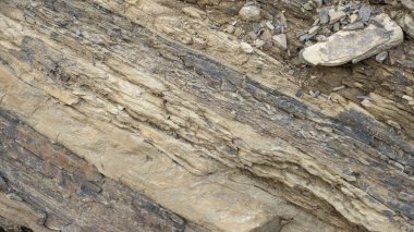 Kayanın katmanlı yüzeyi