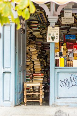 Madrid, İspanya, kitap tam bir şehir market bir ahır iç