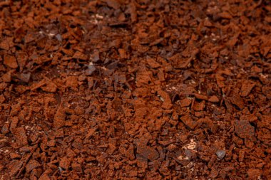 kakao tozu ve kırıntıları ile kahverengi çikolata doku arka plan