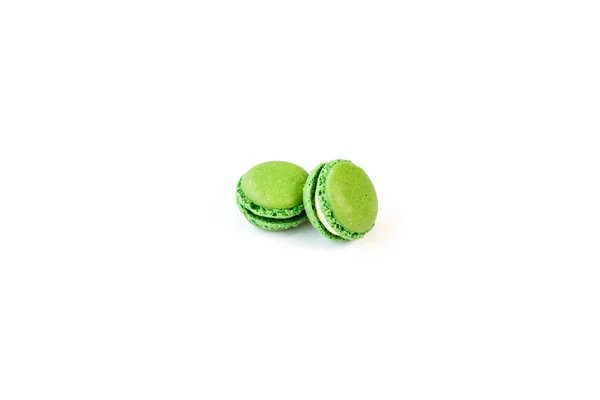 Macarons Verts Sur Plateau Doré Avec Fond Blanc — Photo