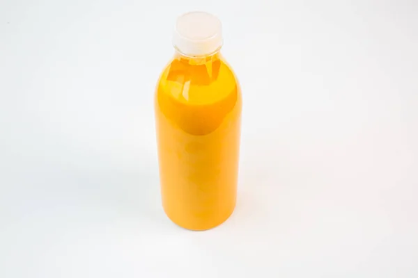 Zumo Naranja Natural Una Botella Plástico —  Fotos de Stock