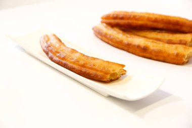 İspanyolca ile beyaz arka plan beyaz yemek börek