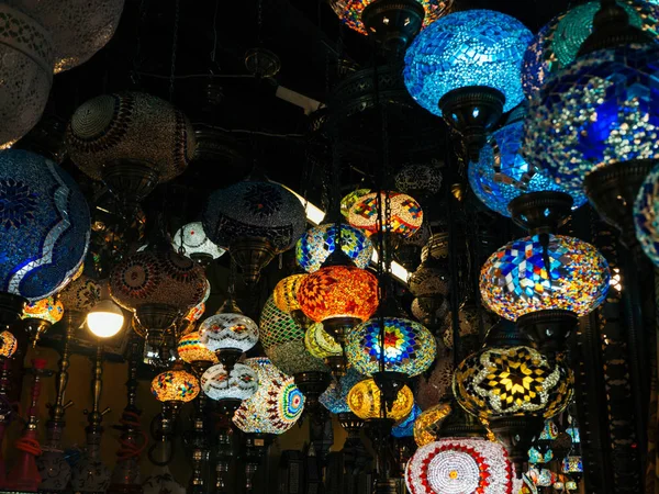 Lámparas árabes en una tienda — Foto de Stock