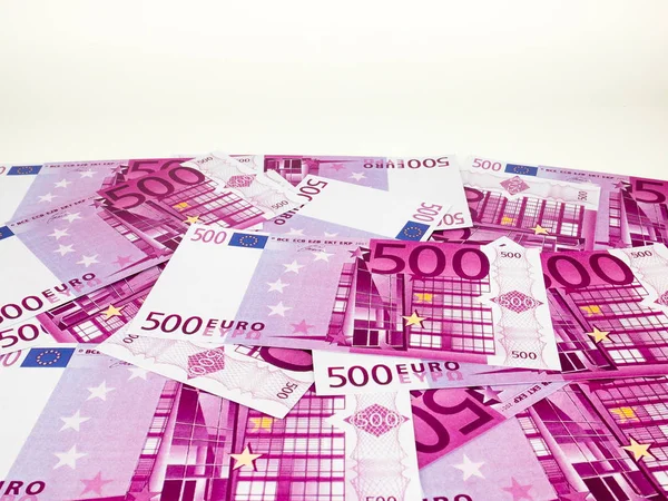 Пятьсот 500 Евро Банкноты Европейская Валюта Деньги Изолированы Белом Фоне — стоковое фото