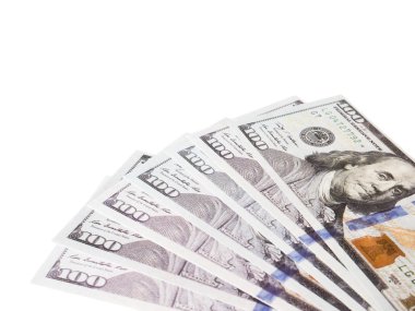 Yüz dolarlık banknotlar izole beyaz zemin üzerine, kırpma yolu.