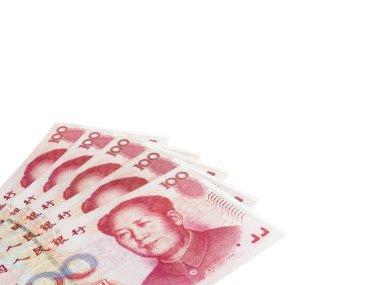 Beyaz arka plan üzerinde kırpma yolu Çin yuan para birimleri, izole 100 Yuan banknotlar yığın çok.
