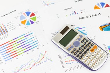 Grafik hesaplamaları, tasarruf, finans ve ekonomi kavramı.
