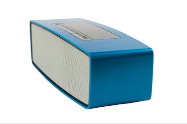 Mavi hoparlör mavi diş - beyaz arka plan üzerinde izole.