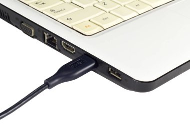 USB kablosunu dizüstü bilgisayar