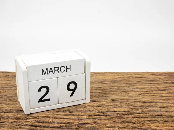 März White Cube Holzkalender Auf Vintage Holz Und Weißem Hintergrund — Stockfoto