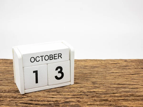 Octubre Calendario Madera Cubo Blanco Sobre Madera Vintage Fondo Blanco — Foto de Stock