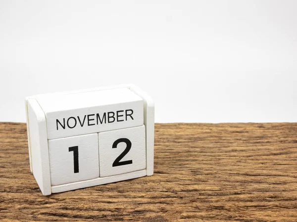 Νοεμβρίου Λευκό Κύβο Ξύλινο Ημερολόγιο Εκλεκτής Ποιότητας Ξύλου Και Λευκό — Φωτογραφία Αρχείου