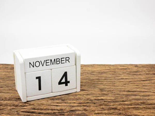 Νοεμβρίου Λευκό Κύβο Ξύλινο Ημερολόγιο Εκλεκτής Ποιότητας Ξύλου Και Λευκό — Φωτογραφία Αρχείου