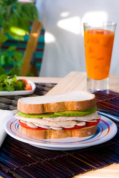 Chicken Sandwich Avocado Tomato Fresh Orange Juice — Stock Photo, Image