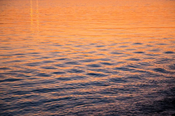 Mar Con Luz Dorada Naranja Del Atardecer — Foto de Stock