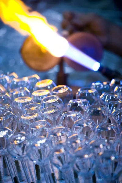 Átlátszó Üveg Teszt Cső Gyártása — Stock Fotó