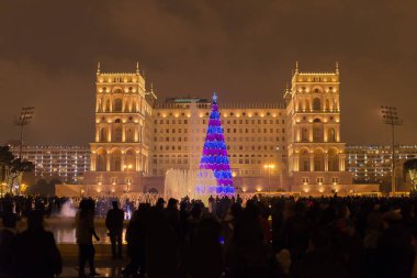Yeni yıl ağacı, yeni yıl havai fişek, yeni yıl firefly, Noel havai fişek, yeni yıl bokeh ışıklar, tatil firefly, tatil havai fişek