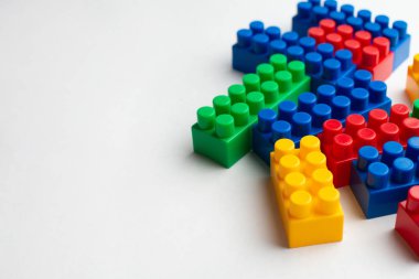 Çocuklar geliştirme, yapı taşları ve İnşaat