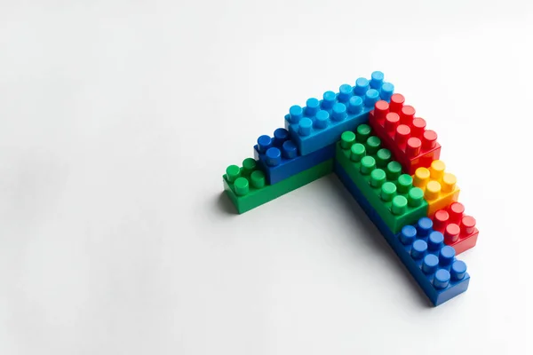 Çocuklar geliştirme, yapı taşları ve İnşaat