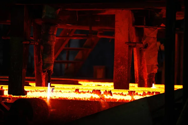 Palanquillas Acero Corte Antorchas Planta Metalúrgica Producción Metalúrgica Industria Pesada —  Fotos de Stock