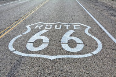 Route 66, yolda boyalı işaret