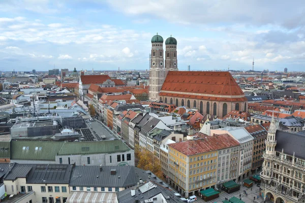 Marienplatz Münih Almanya Eski Şehirde Frauenkirche Dönüm Noktası — Stok fotoğraf