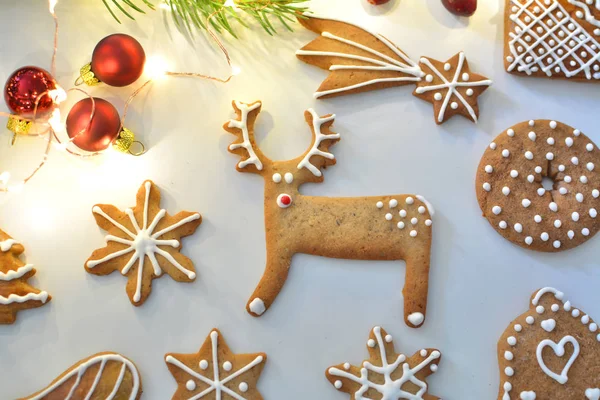 Kerstkoekjes Peperkoek Ingericht Rendieren Vorm Plat Lag Samenstelling — Stockfoto