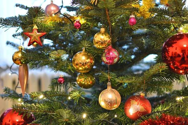 Enfeites Vidro Natal Pendurados Árvore Natal — Fotografia de Stock