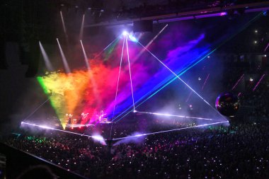  Roger Waters Polonya 'da bize ve Them Tur konserinde gerçekleştirir.