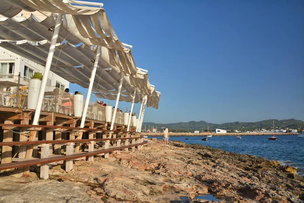 Cafe del Mar in San Antonio de Portmany op Ibiza eiland. — Stockfoto